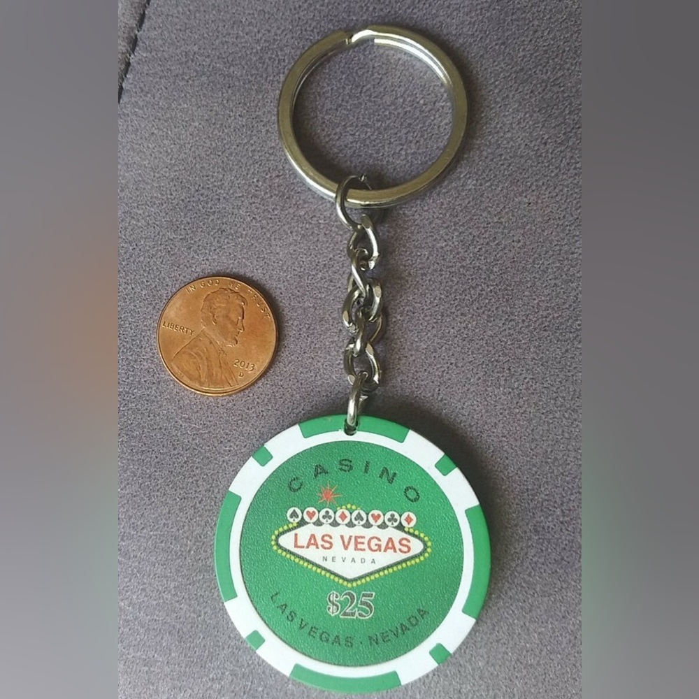 Poker Chip Keychain Royal Flush Casino Keyring 25 Good Luck Coin